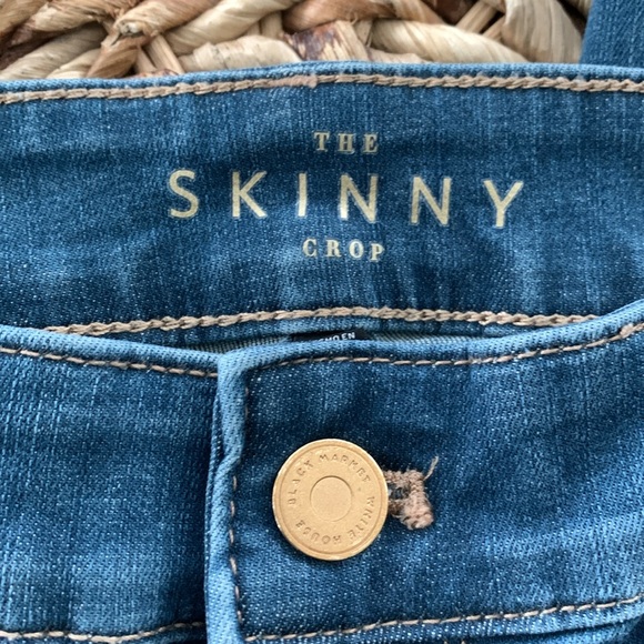 WHBM Embroidered Cuff Skinny Crop - Picture 13 of 16